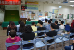 現場參與拍賣民眾