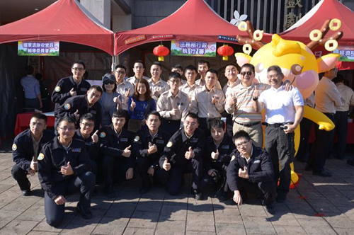 走出機關關懷弱勢，展現服務熱忱