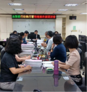陳副署長與戴主任分享案件的見解與辦案經驗
