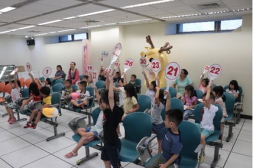 新北分署邀請幼兒園師生，體驗拍賣競標活動