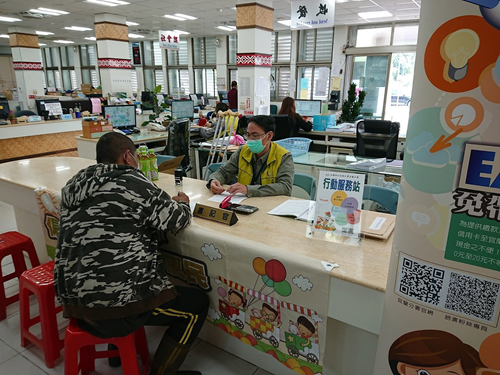 宜蘭分署愛心巡迴，提供偏鄉諮詢與繳款服務