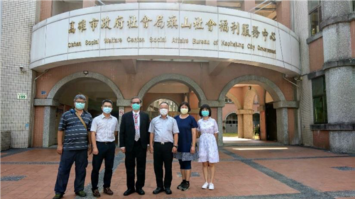 高雄分署拜會高雄市政府社會局東區社會福利服務中心進行業務交流