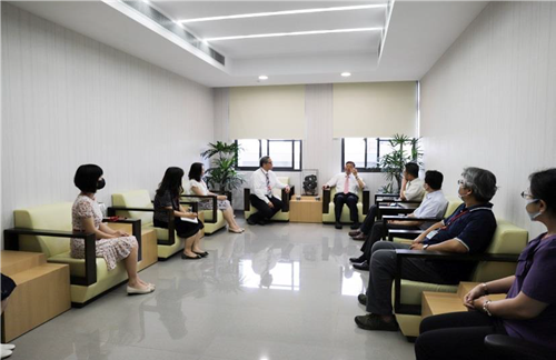 行政執行署林署長慶宗至高雄分署慰勞執行防疫裁罰案件人員