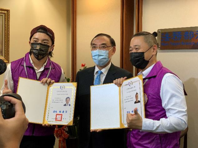 林署長參與2位主角主持之拍賣會活動