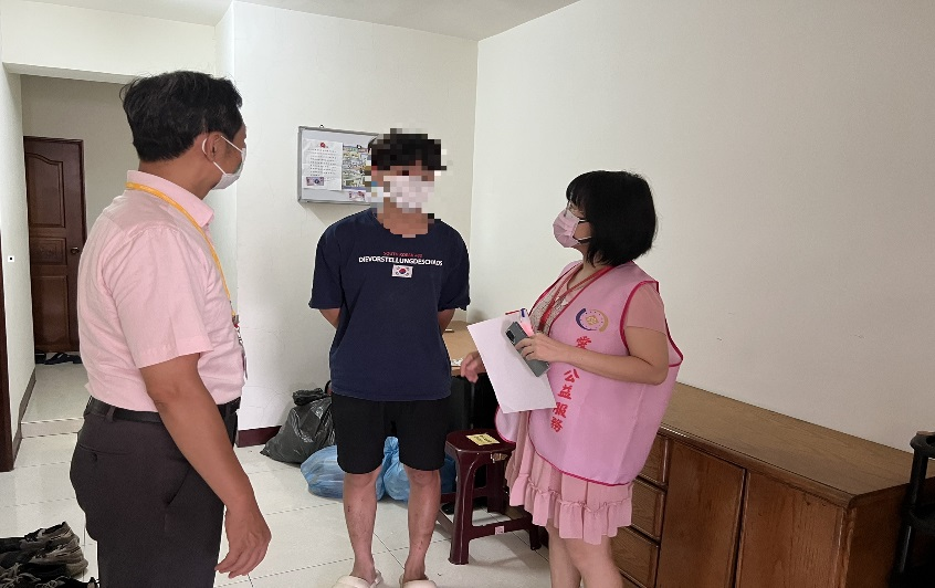 【高雄分署】 1110725-「高雄分署愛心社同仁關懷弱勢義務人」