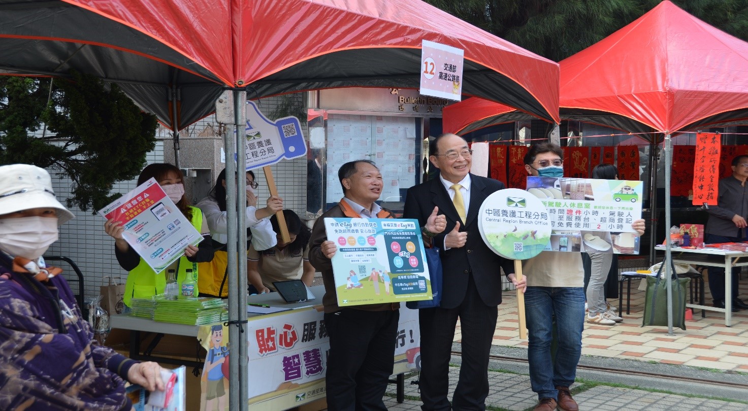 黃玉垣署長親自參與臺中分署「大墩公義市集」，為同仁加油打氣