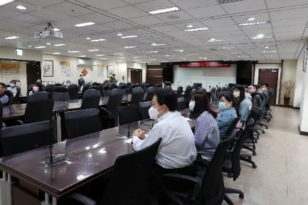 「檢察機關囑託變價金額及標的維護」線上教育訓練，參加之執行科同仁均全神貫注聽講