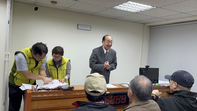 署長親臨拍賣現場