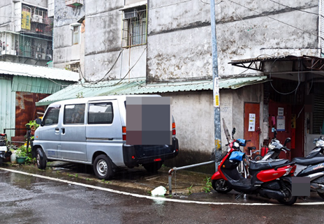 板橋區僑中一街巷弄內空地，以7萬3,600元拍定
