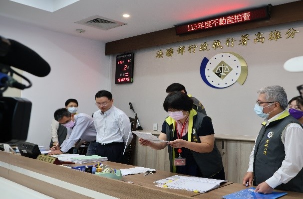 民眾踴躍參與拍賣4