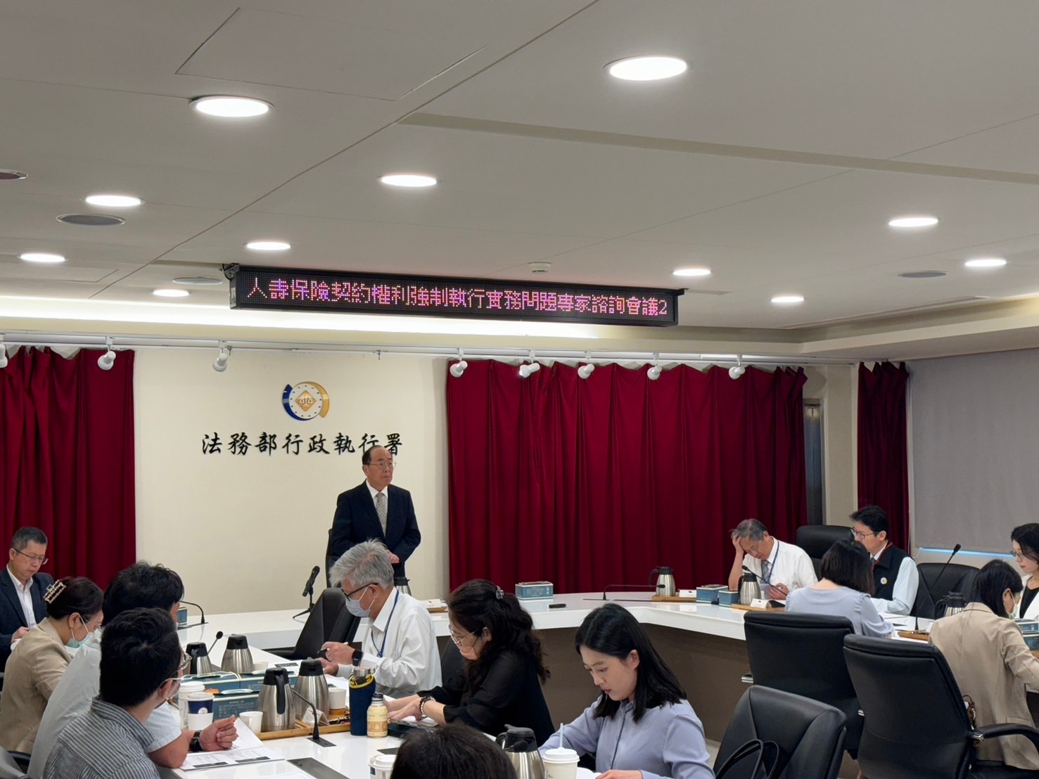 黃署長在致詞時首先感謝與會代表前次會議所提供之專業意見
