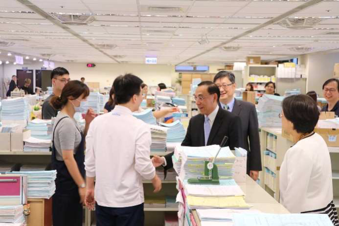 107年10 月15日法務部蔡部長清祥訪視新北分署並慰勞同仁辛勞1