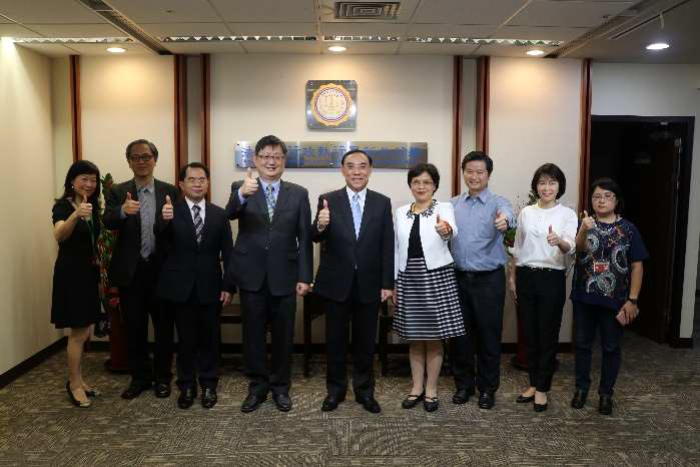 107年10 月15日法務部蔡部長清祥訪視新北分署並慰勞同仁辛勞2
