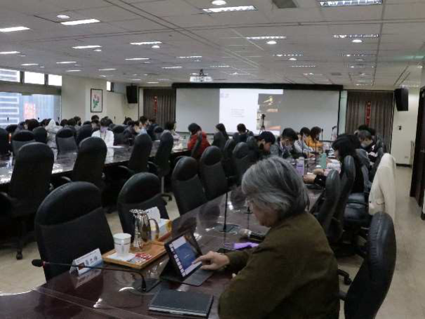 新北分署邀請國立政治大學詹特聘教授鎮榮講授「正當法律程序於行政法之最新發展」課程。