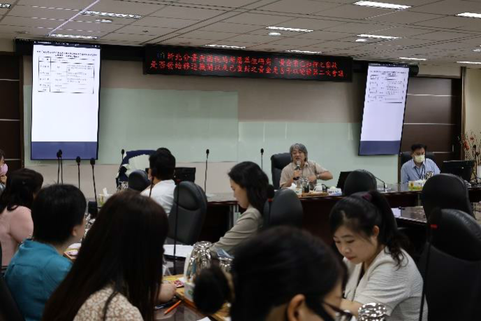 新北分署與財政部臺北國稅局、財政部北區國稅局暨所屬中和、新莊等稽徵所召開第二次會議，共同研商「黃金案已扣押之案款是否發給移送機關及已查封之黃金是否予以變價」，與會人員熱烈討論。