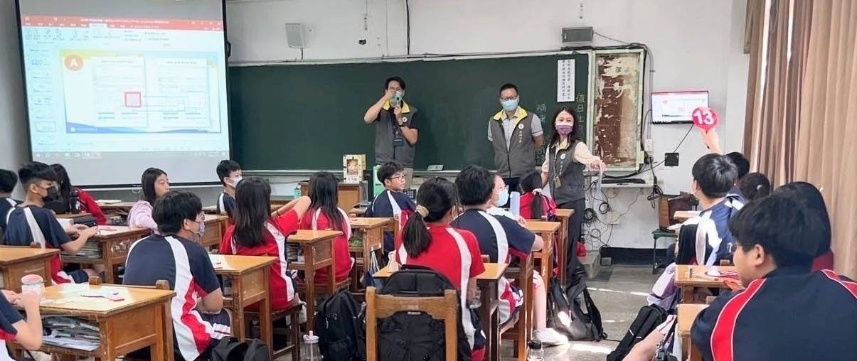 高雄分署「反詐宣導與模擬動產拍賣競標活動」