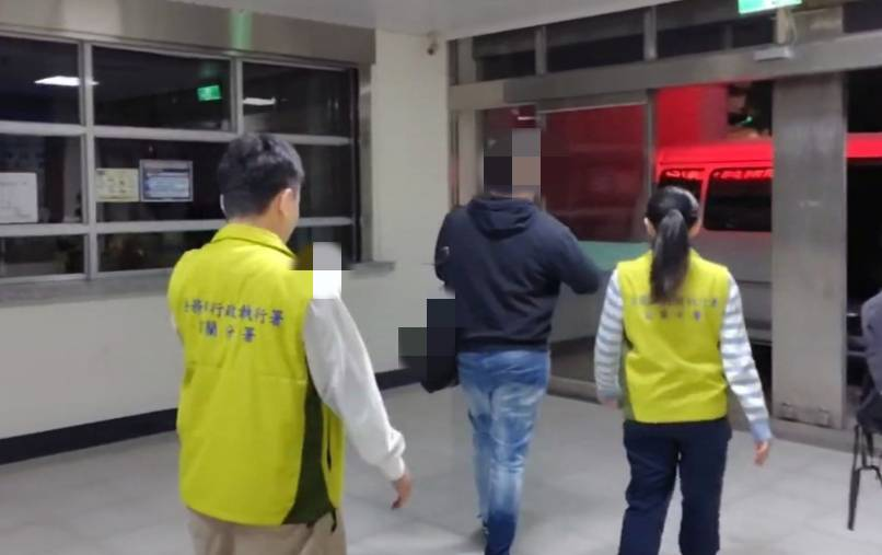 宜蘭二手車商欠稅267萬餘元遭管收