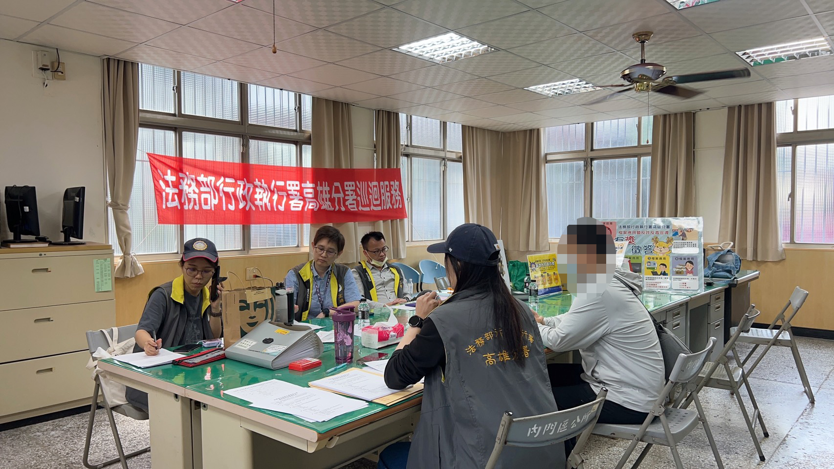 義務人前來繳納案款01