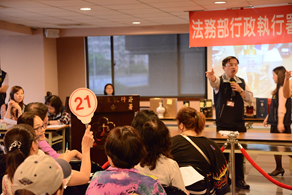 民眾踴躍參與123聯合拍賣