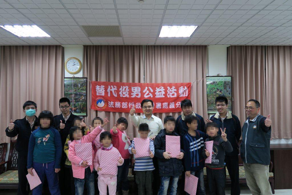 學童成長營合照